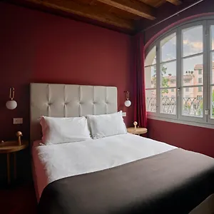 Διαμέρισμα Rego Apartments - Boutique Aparthotel & Serenity Spa With Some Off-Site Apartments In The Heart Of Bergamo City Center, Μπέργκαμο